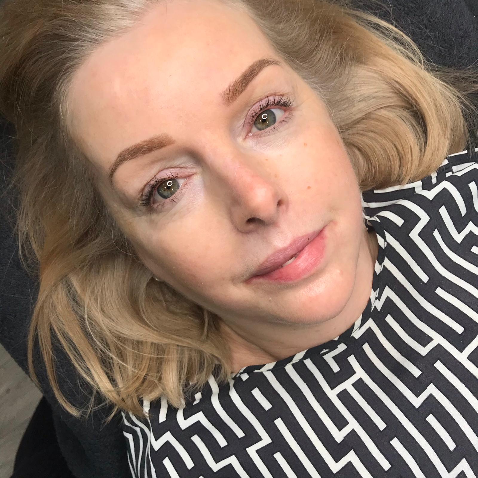 poweder ombre brows London